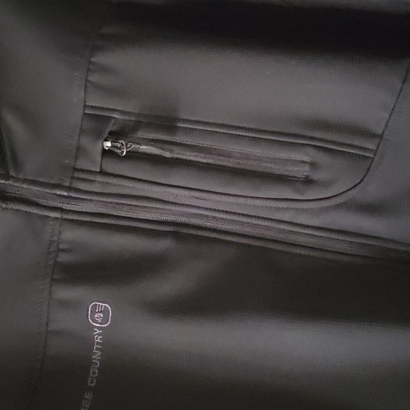 Free Country Men's Black Softshell Jacket NEW Condition - Picture 3 of 7